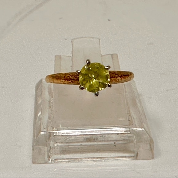 vintage 14k yellow gold peridot ring size 6